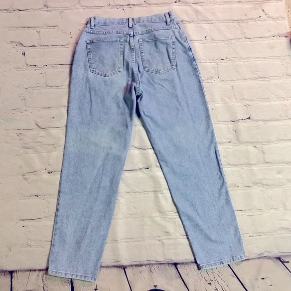 WRANGLER JEANS. Size 28 - Picture 2 of 4